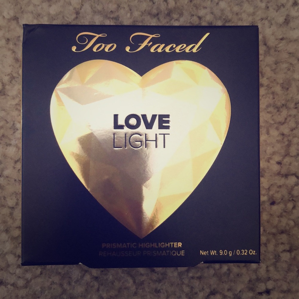 💕SOLD💕Too Faced Love Light Highlighter